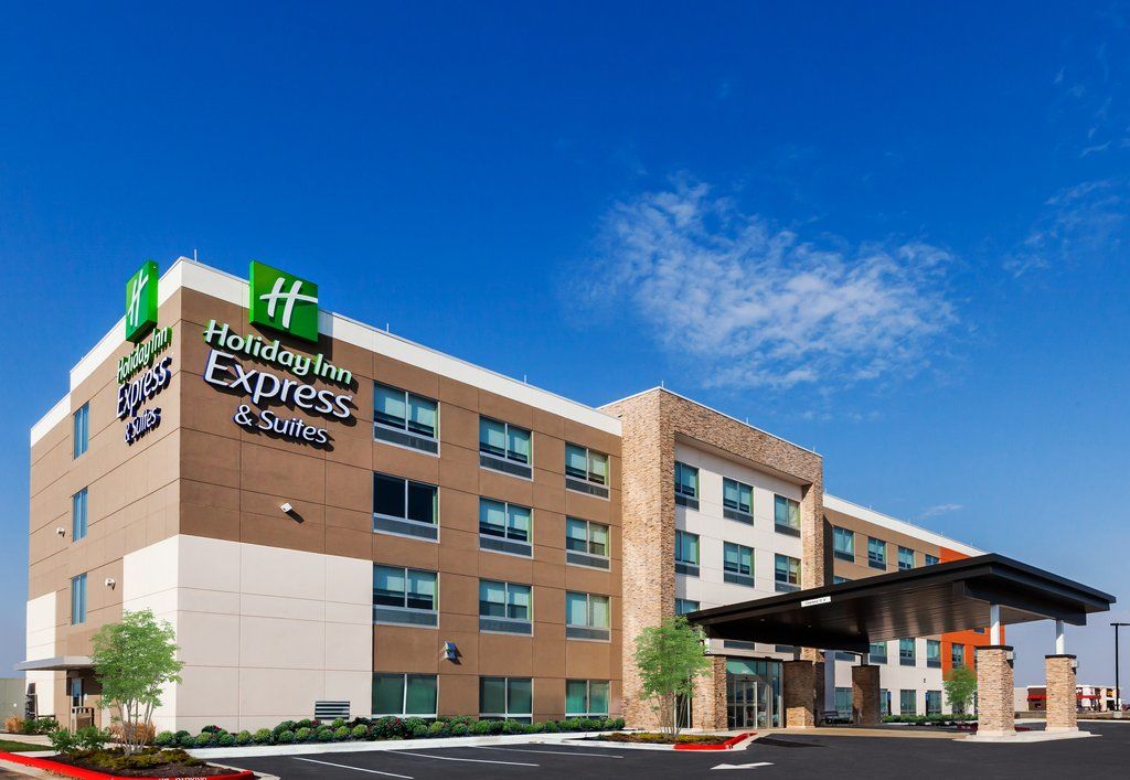 Holiday Inn Express & Suites - Marshalltown By Ihg Exterior foto